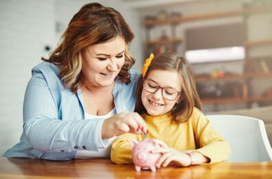 Teaching Kids to be Smart With Money